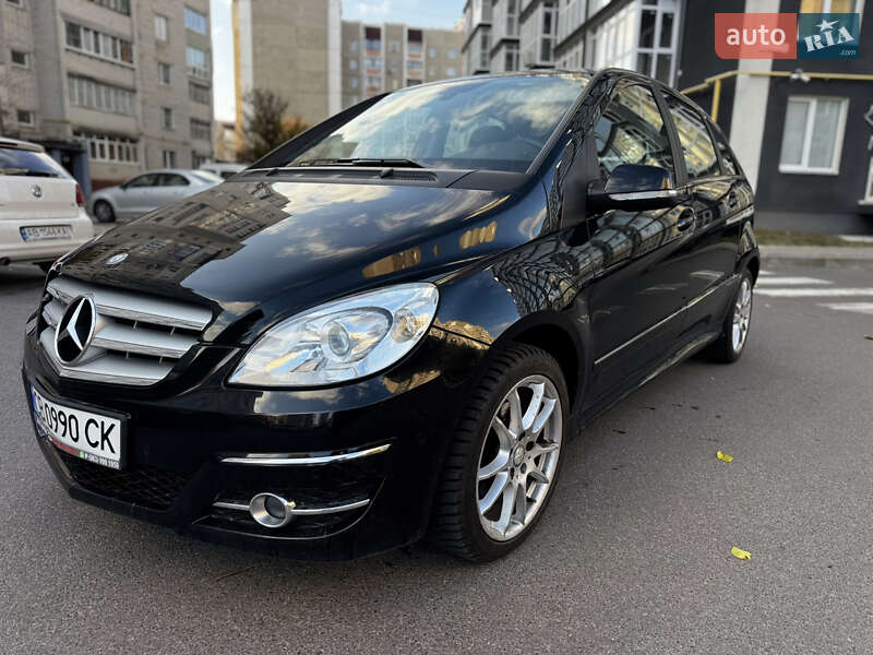 Хетчбек Mercedes-Benz B-Class 2011 в Чернігові