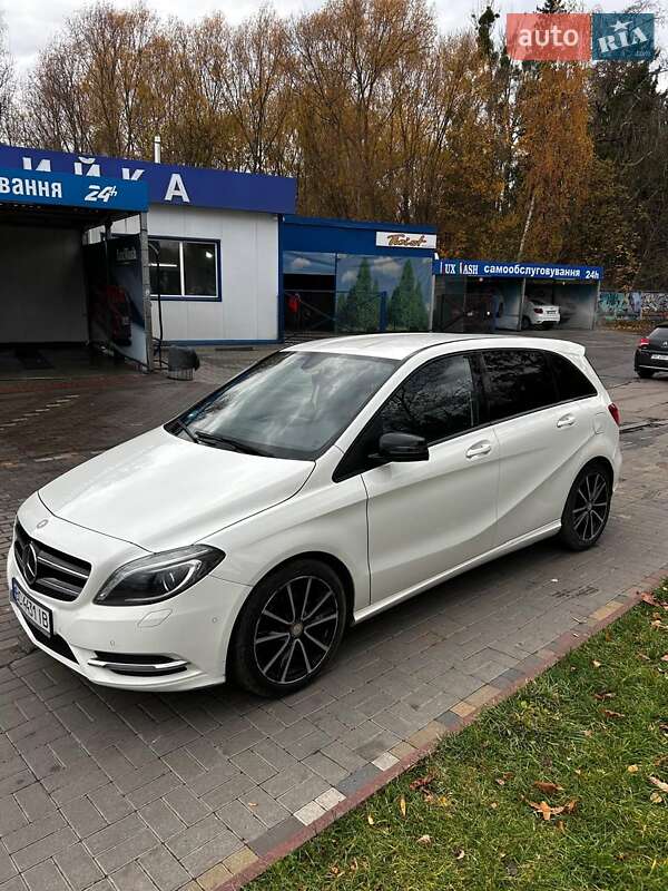 Хэтчбек Mercedes-Benz B-Class 2014 в Львове