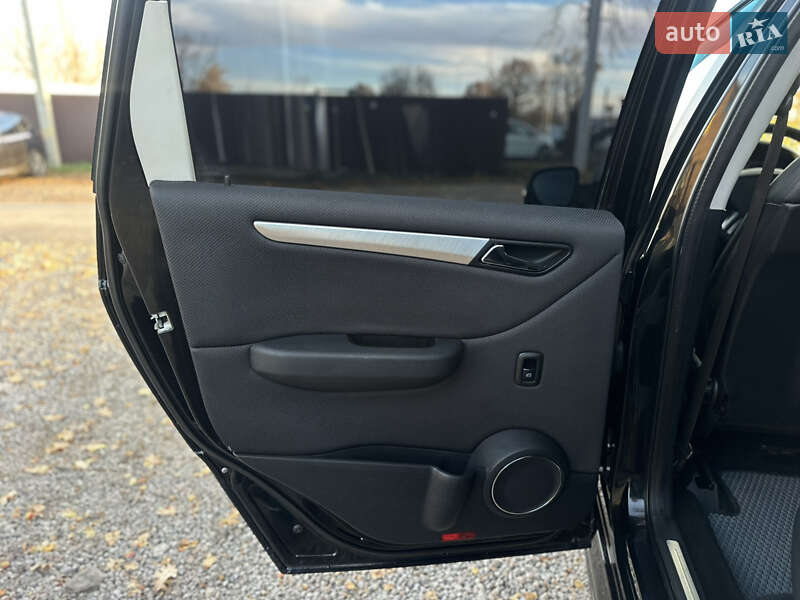 Хэтчбек Mercedes-Benz B-Class 2010 в Виннице фото 35 Хэтчбек Mercedes-Benz B-Class 2010 в Виннице