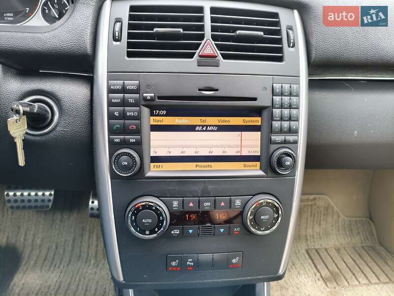 Хэтчбек Mercedes-Benz B-Class 2010 в Киеве фото 17 Хэтчбек Mercedes-Benz B-Class 2010 в Киеве