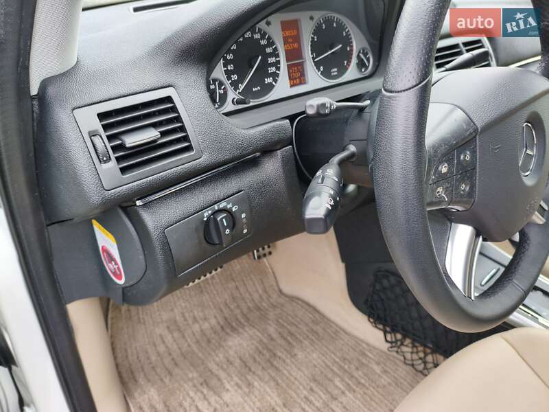 Хэтчбек Mercedes-Benz B-Class 2010 в Киеве фото 19 Хэтчбек Mercedes-Benz B-Class 2010 в Киеве