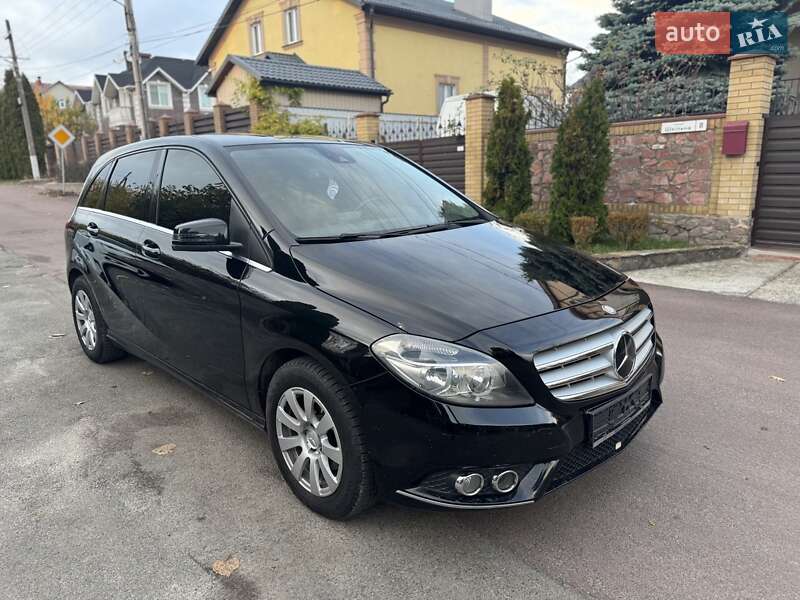 Хэтчбек Mercedes-Benz B-Class 2014 в Киеве фото 5 Хэтчбек Mercedes-Benz B-Class 2014 в Киеве