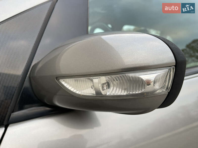 Хетчбек Mercedes-Benz B-Class 2006 в Луцьку фото 48 Хетчбек Mercedes-Benz B-Class 2006 в Луцьку