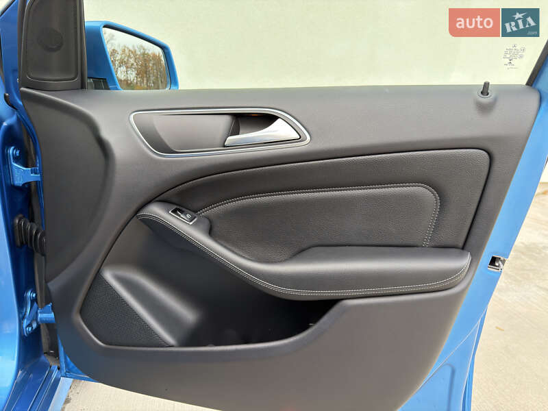 Хэтчбек Mercedes-Benz B-Class 2016 в Луцке фото 29 Хэтчбек Mercedes-Benz B-Class 2016 в Луцке
