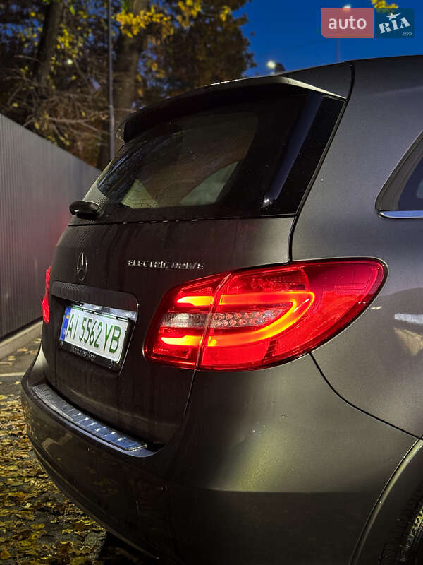 Хэтчбек Mercedes-Benz B-Class 2014 в Броварах