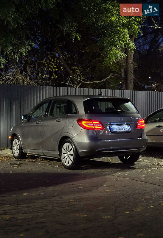 Хэтчбек Mercedes-Benz B-Class 2014 в Броварах