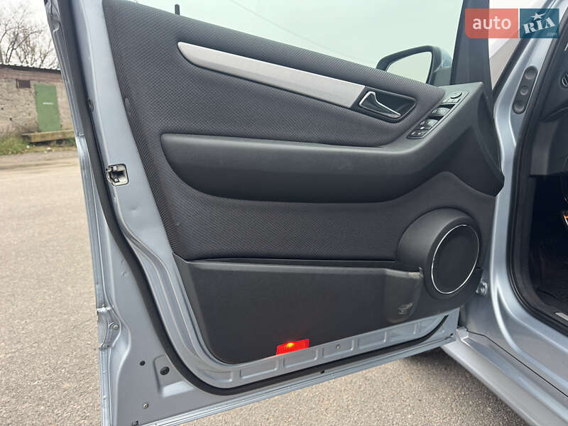 Хэтчбек Mercedes-Benz B-Class 2010 в Белой Церкви фото 41 Хэтчбек Mercedes-Benz B-Class 2010 в Белой Церкви