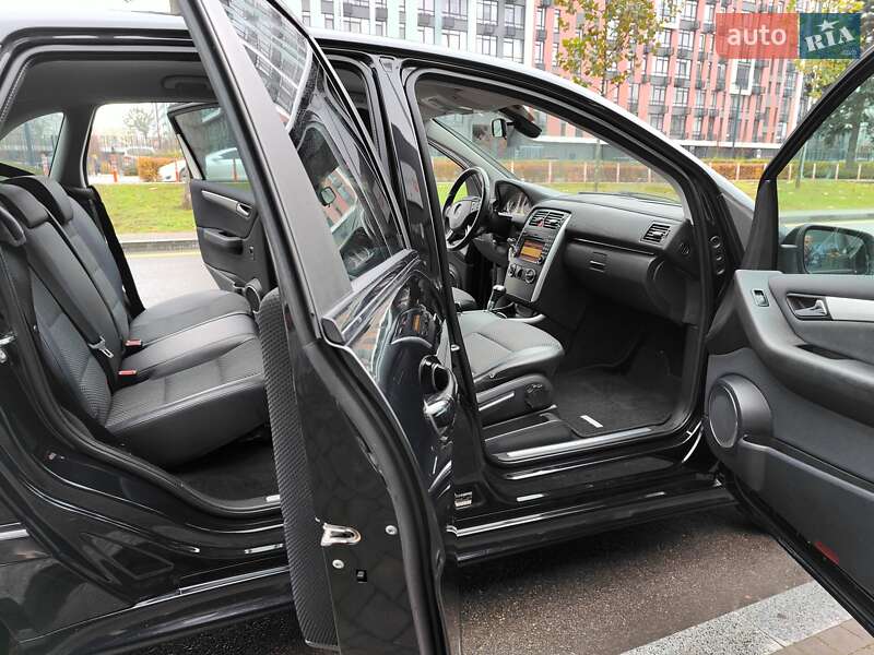 Хэтчбек Mercedes-Benz B-Class 2010 в Киеве фото 29 Хэтчбек Mercedes-Benz B-Class 2010 в Киеве