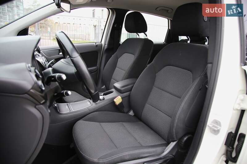 Хэтчбек Mercedes-Benz B-Class 2015 в Харькове