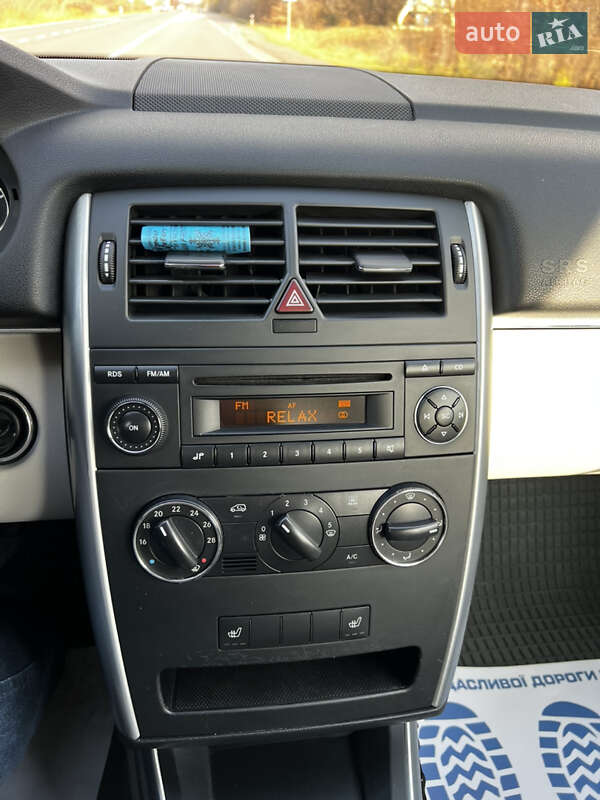 Хэтчбек Mercedes-Benz B-Class 2010 в Луцке фото 13 Хэтчбек Mercedes-Benz B-Class 2010 в Луцке