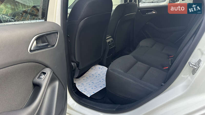 Хэтчбек Mercedes-Benz B-Class 2015 в Черновцах фото 10 Хэтчбек Mercedes-Benz B-Class 2015 в Черновцах