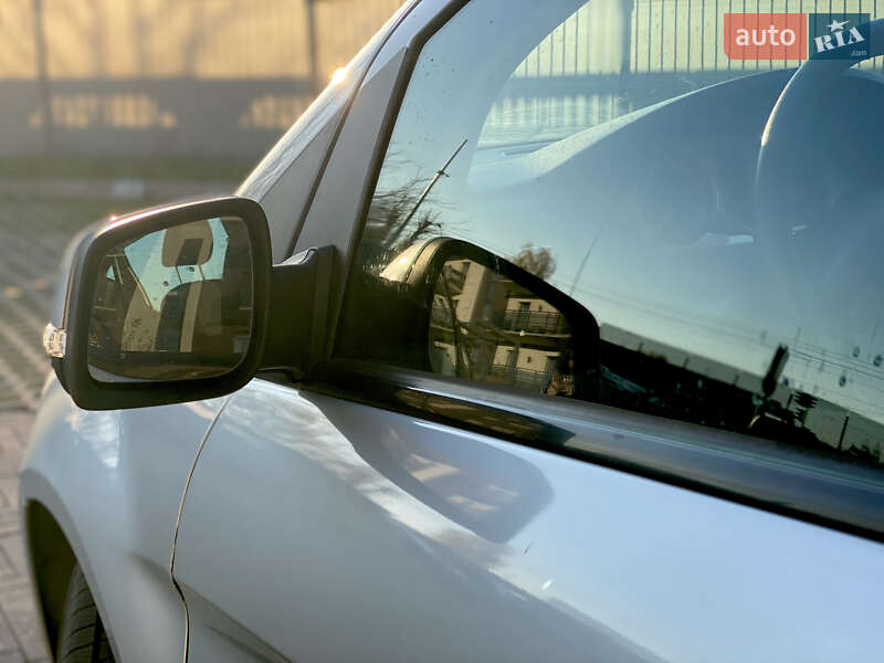 Хетчбек Mercedes-Benz B-Class 2009 в Луцьку фото 13 Хетчбек Mercedes-Benz B-Class 2009 в Луцьку