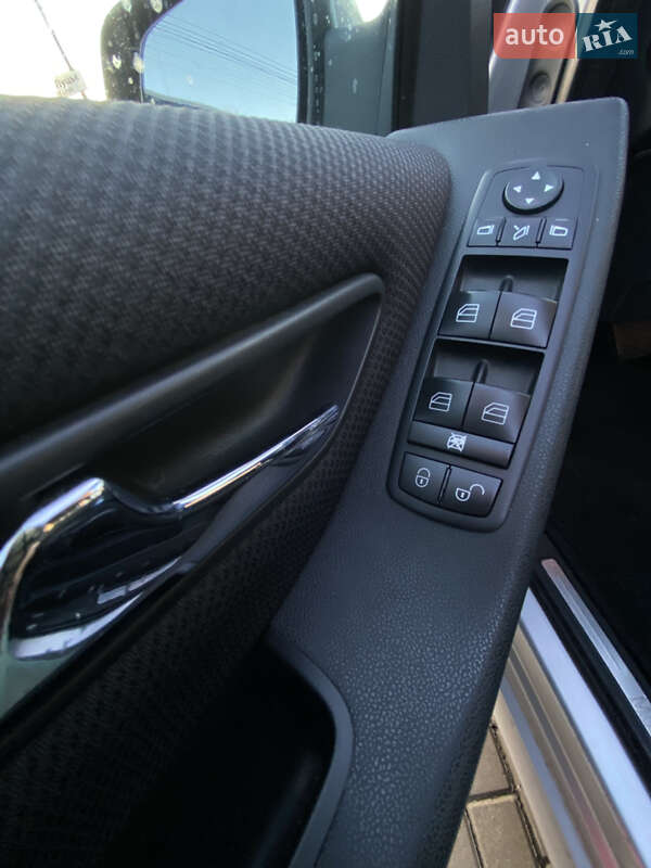 Хетчбек Mercedes-Benz B-Class 2009 в Луцьку фото 25 Хетчбек Mercedes-Benz B-Class 2009 в Луцьку