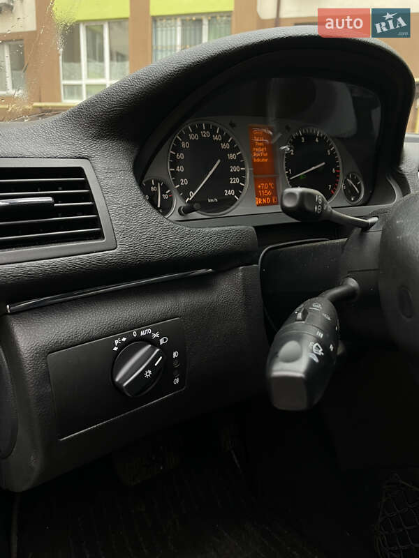 Хетчбек Mercedes-Benz B-Class 2010 в Софіївській Борщагівці фото 12 Хетчбек Mercedes-Benz B-Class 2010 в Софіївській Борщагівці