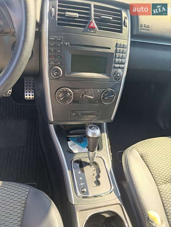 Хэтчбек Mercedes-Benz B-Class 2010 в Черновцах фото 8 Хэтчбек Mercedes-Benz B-Class 2010 в Черновцах