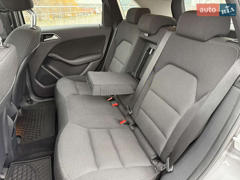 Хетчбек Mercedes-Benz B-Class 2016 в Києві фото 16 Хетчбек Mercedes-Benz B-Class 2016 в Києві