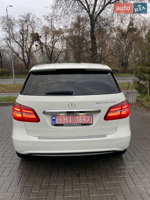 Хетчбек Mercedes-Benz B-Class 2015 в Львові