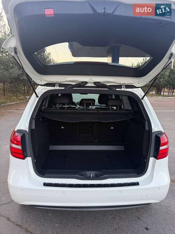 Хэтчбек Mercedes-Benz B-Class 2015 в Золочеве фото 12 Хэтчбек Mercedes-Benz B-Class 2015 в Золочеве