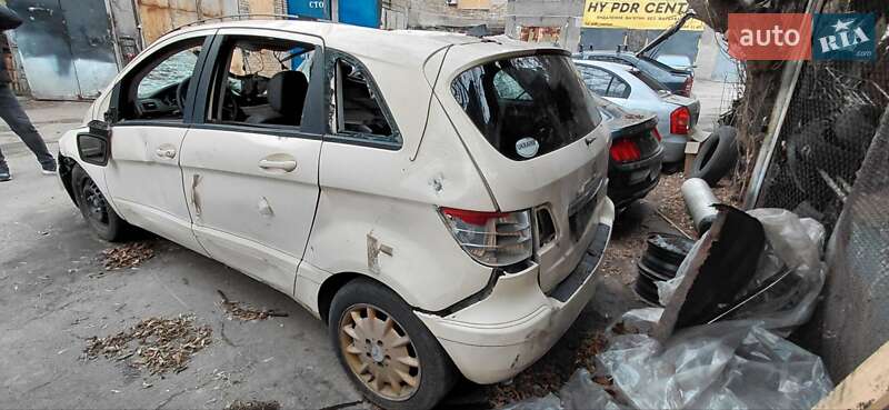 Хетчбек Mercedes-Benz B-Class 2008 в Києві фото 4 Хетчбек Mercedes-Benz B-Class 2008 в Києві