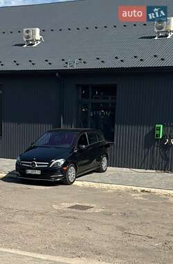 Хэтчбек Mercedes-Benz B-Class 2017 в Черновцах