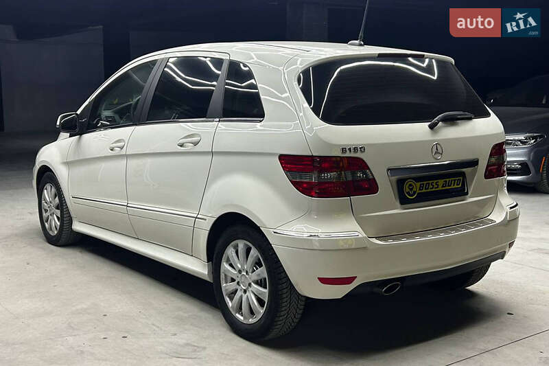 Хетчбек Mercedes-Benz B-Class 2011 в Чернівцях фото 4 Хетчбек Mercedes-Benz B-Class 2011 в Чернівцях