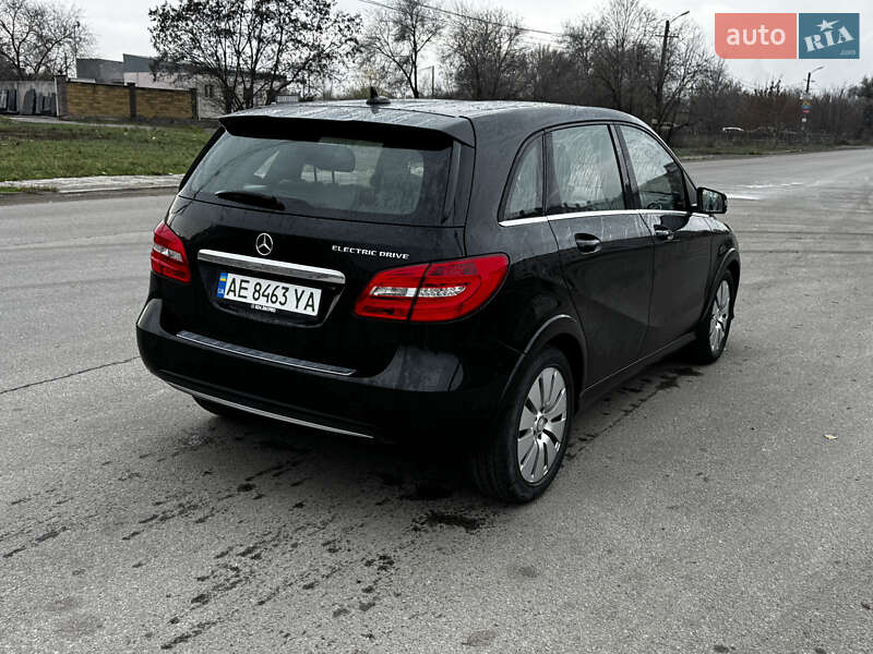 Хетчбек Mercedes-Benz B-Class 2014 в Дніпрі фото 10 Хетчбек Mercedes-Benz B-Class 2014 в Дніпрі