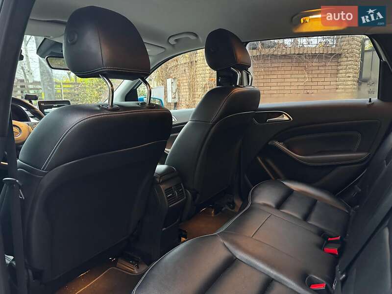 Хэтчбек Mercedes-Benz B-Class 2015 в Киеве