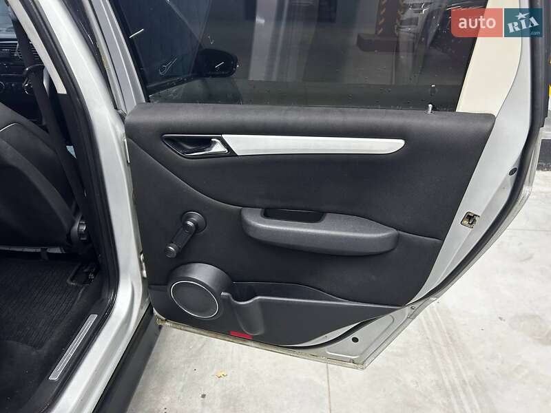 Хэтчбек Mercedes-Benz B-Class 2005 в Черновцах