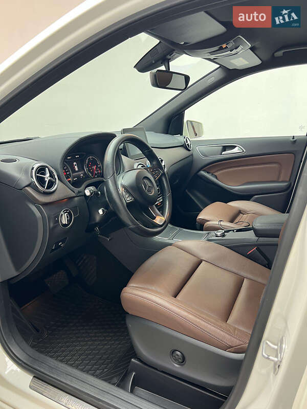 Хетчбек Mercedes-Benz B-Class 2017 в Львові