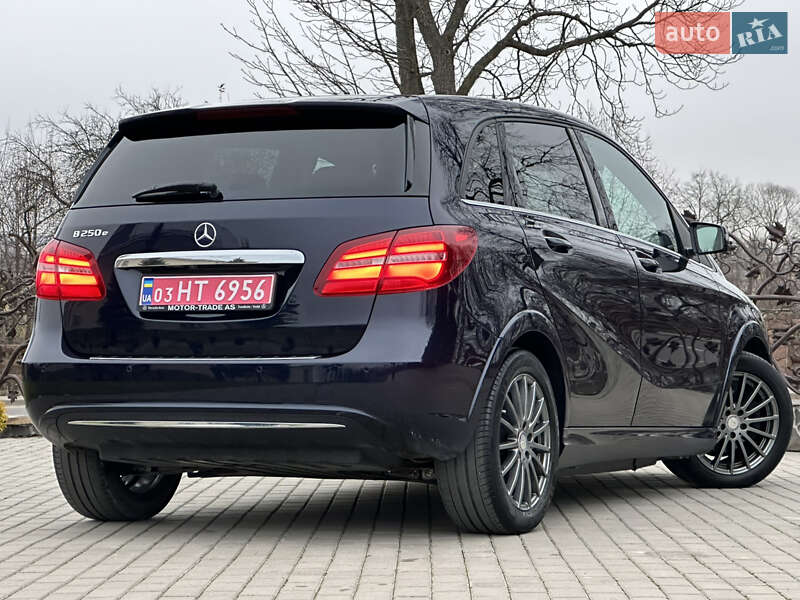 Хэтчбек Mercedes-Benz B-Class 2016 в Дрогобыче
