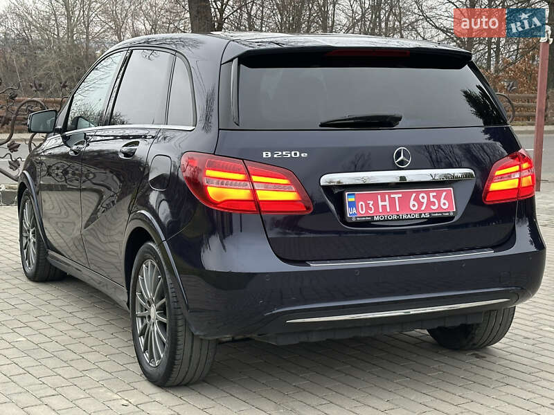 Хэтчбек Mercedes-Benz B-Class 2016 в Дрогобыче