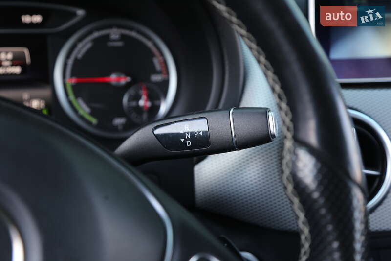 Хэтчбек Mercedes-Benz B-Class 2015 в Киеве