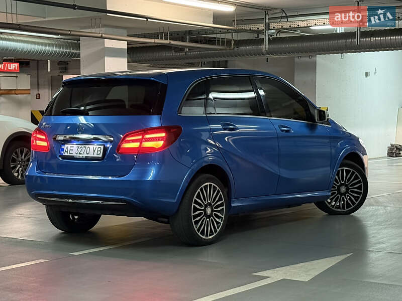 Хэтчбек Mercedes-Benz B-Class 2016 в Днепре