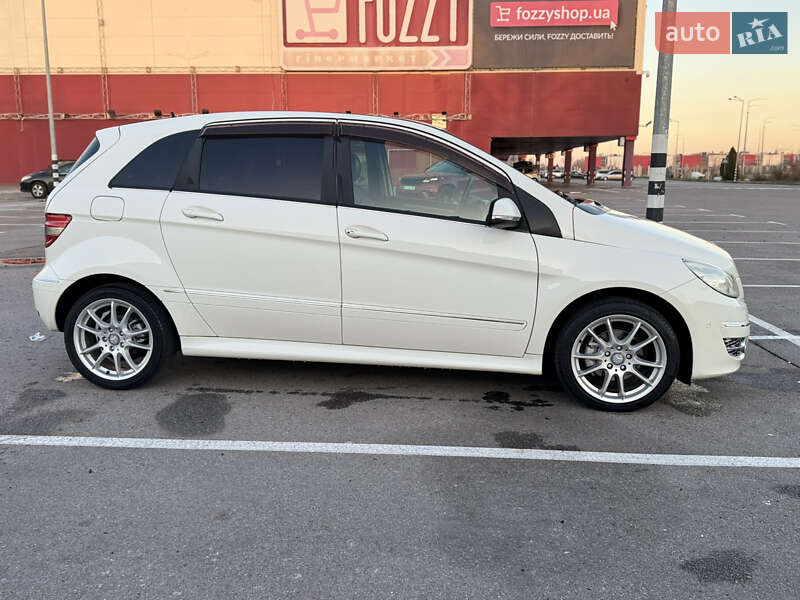 Хэтчбек Mercedes-Benz B-Class 2010 в Киеве