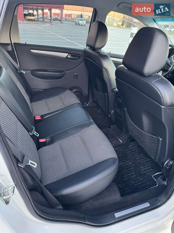 Хэтчбек Mercedes-Benz B-Class 2010 в Киеве