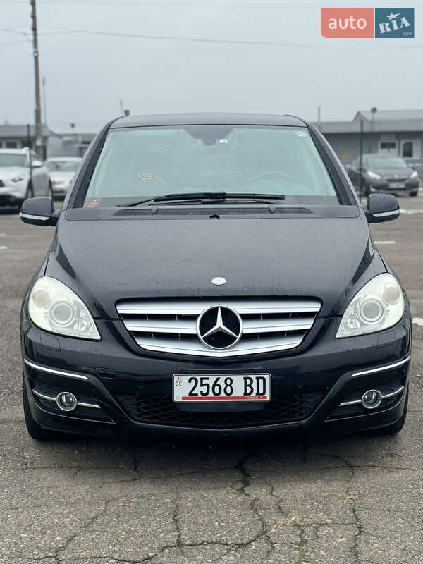 Хэтчбек Mercedes-Benz B-Class 2010 в Киеве фото 3 Хэтчбек Mercedes-Benz B-Class 2010 в Киеве