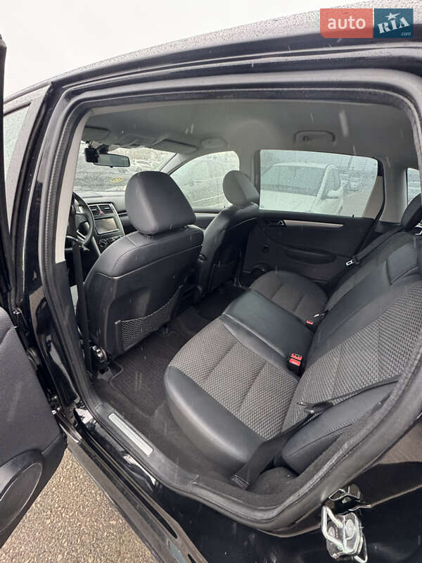 Хэтчбек Mercedes-Benz B-Class 2010 в Киеве фото 19 Хэтчбек Mercedes-Benz B-Class 2010 в Киеве