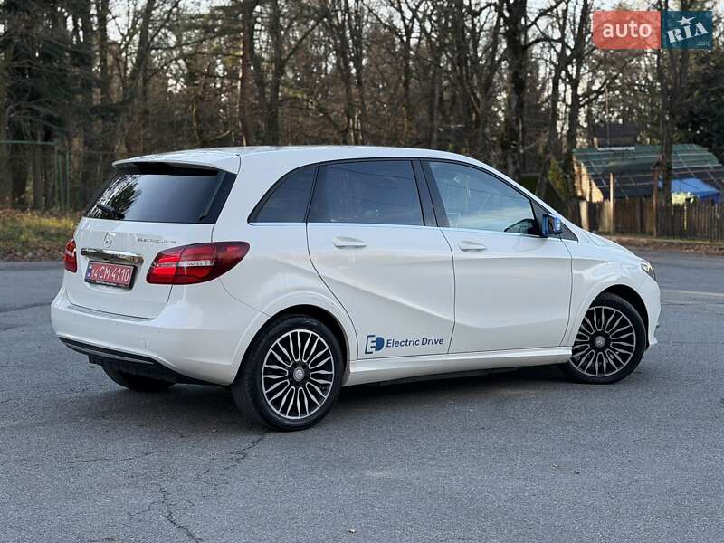 Хэтчбек Mercedes-Benz B-Class 2016 в Трускавце