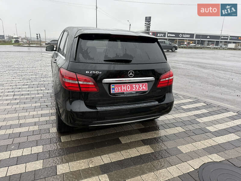 Хетчбек Mercedes-Benz B-Class 2016 в Львові