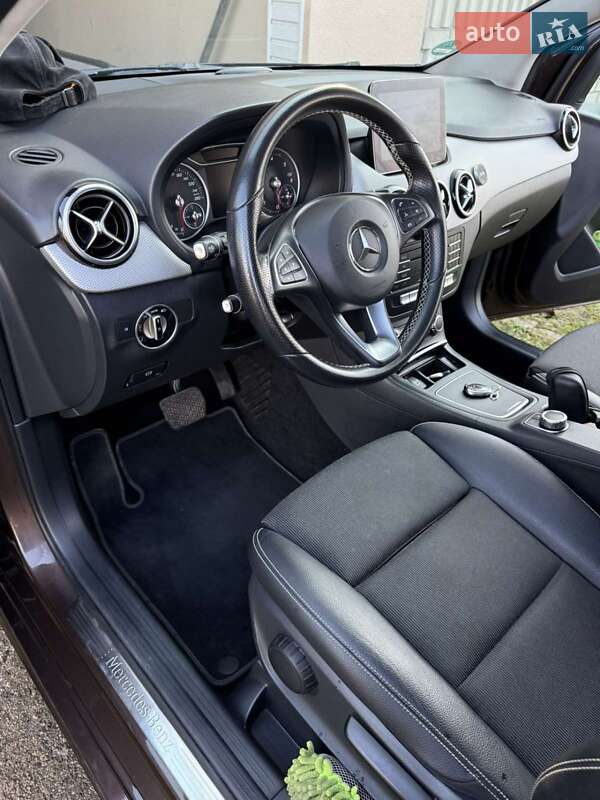 Хетчбек Mercedes-Benz B-Class 2018 в Дніпрі фото 5 Хетчбек Mercedes-Benz B-Class 2018 в Дніпрі