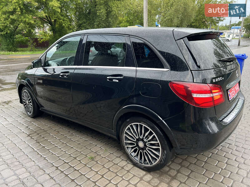 Хэтчбек Mercedes-Benz B-Class 2015 в Львове