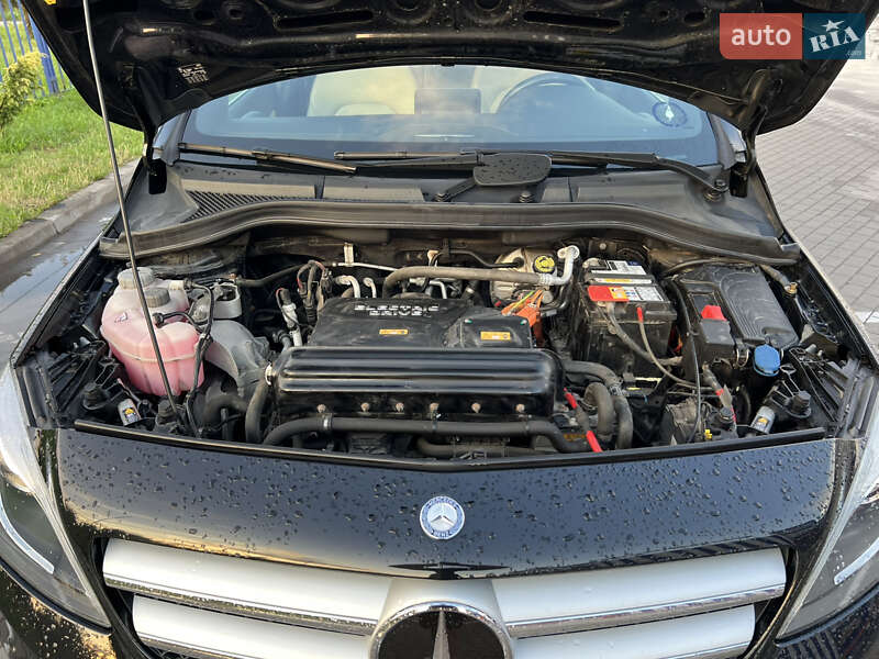 Хэтчбек Mercedes-Benz B-Class 2015 в Львове