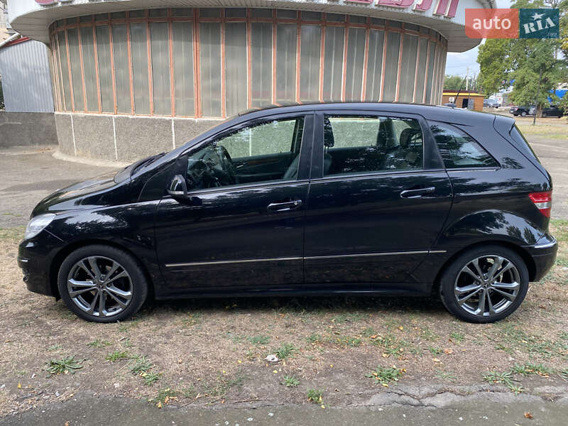 Хэтчбек Mercedes-Benz B-Class 2009 в Первомайске фото 9 Хэтчбек Mercedes-Benz B-Class 2009 в Первомайске