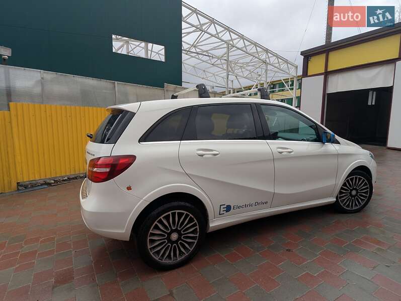 Хетчбек Mercedes-Benz B-Class 2015 в Тернополі