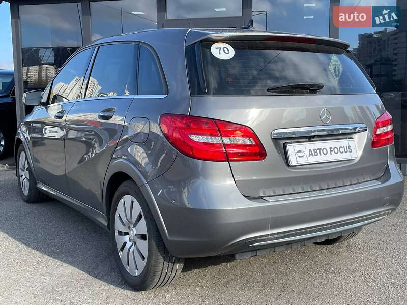 Хэтчбек Mercedes-Benz B-Class 2014 в Киеве