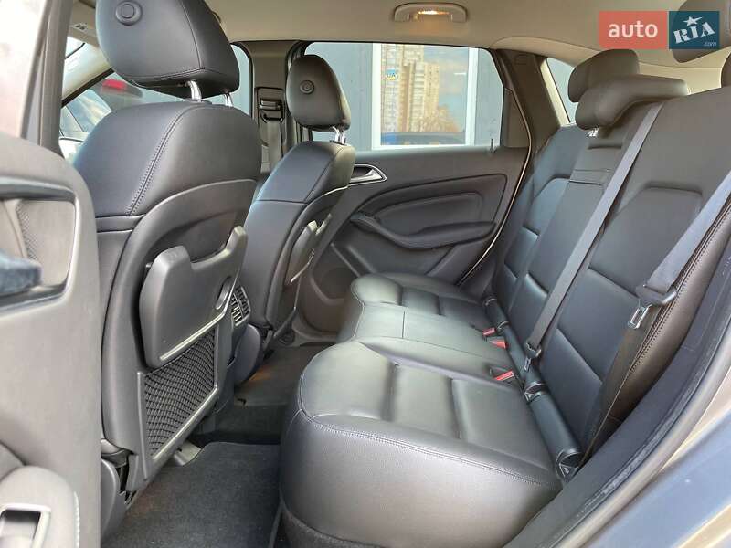 Хэтчбек Mercedes-Benz B-Class 2014 в Киеве