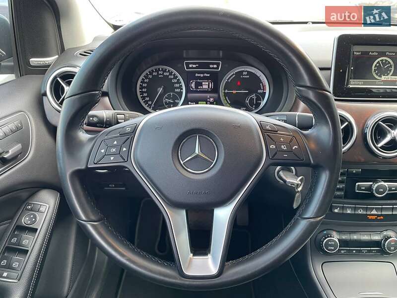 Хэтчбек Mercedes-Benz B-Class 2014 в Киеве
