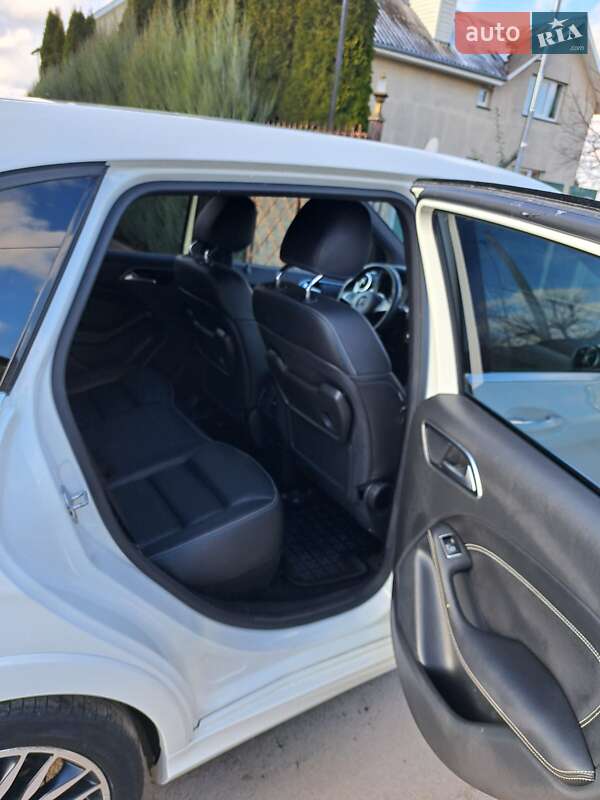 Хетчбек Mercedes-Benz B-Class 2016 в Рівному