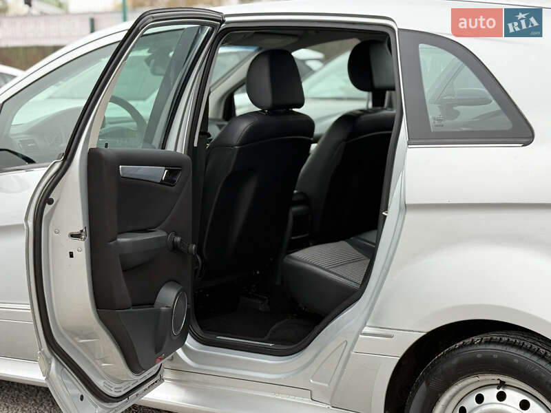 Хетчбек Mercedes-Benz B-Class 2008 в Тернополі фото 28 Хетчбек Mercedes-Benz B-Class 2008 в Тернополі