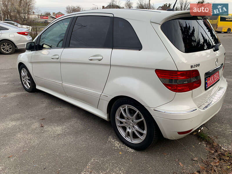 Хэтчбек Mercedes-Benz B-Class 2011 в Киеве